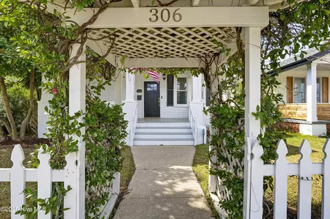 306 S 18th St, Wilmington, NC 28403
