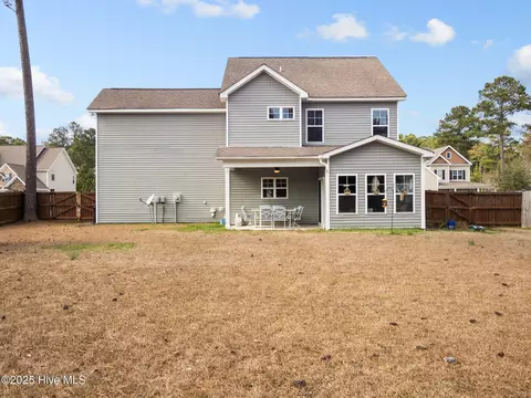 Exterior - 427 Wolfe Ln, Hubert, NC 28539 photo 7 of 11