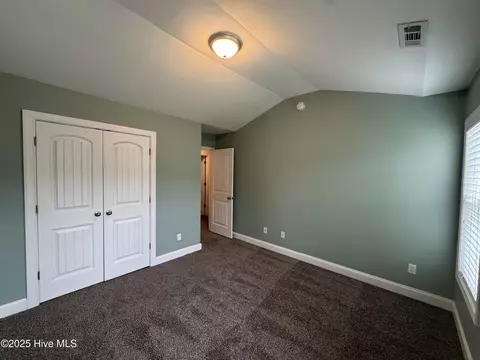 Bedroom - 427 Wolfe Ln, Hubert, NC 28539 photo 4 of 5