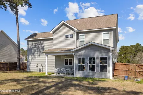 Exterior - 427 Wolfe Ln, Hubert, NC 28539 photo 4 of 11