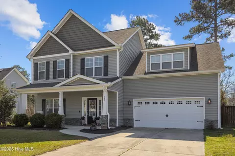 Exterior - 427 Wolfe Ln, Hubert, NC 28539 photo 1 of 11