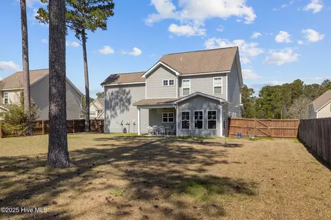 Exterior - 427 Wolfe Ln, Hubert, NC 28539 photo 6 of 11