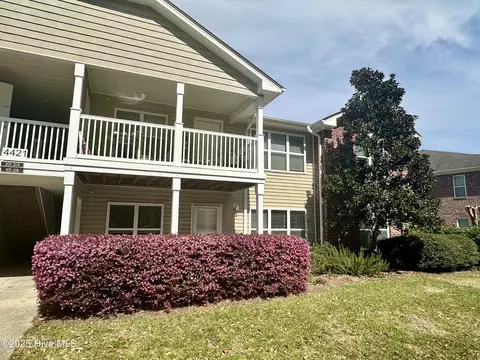4421 Jay Bird Cir #107, Wilmington, NC 28412