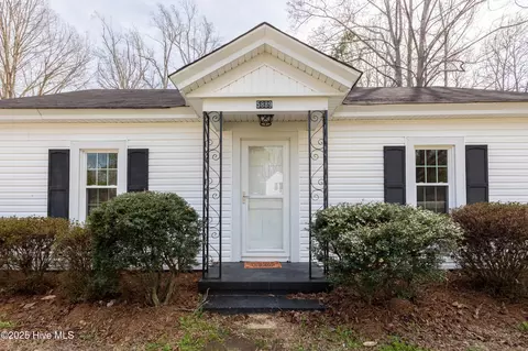 Exterior - 5889 Deans St, Bailey, NC 27807 photo 2 of 9