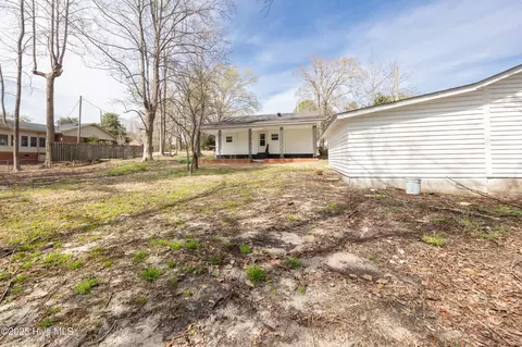 Exterior - 5889 Deans St, Bailey, NC 27807 photo 7 of 9