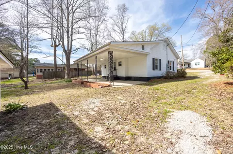 Exterior - 5889 Deans St, Bailey, NC 27807 photo 6 of 9