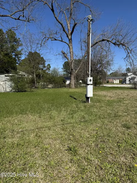 4424 Lee St, Ayden, NC 28513