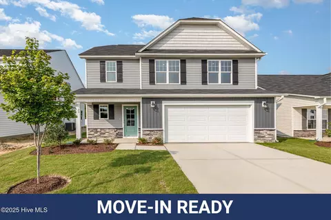 33 W Emily Gardens Dr, Selma, NC 27576