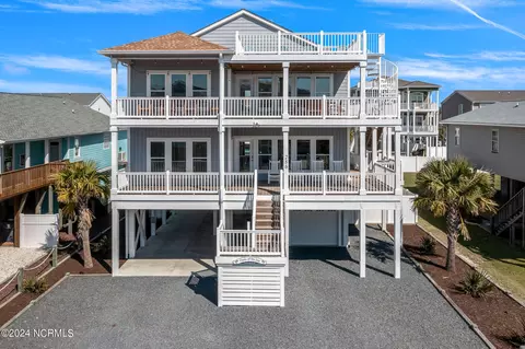 286 Ocean Blvd W, Holden Beach, NC 28462