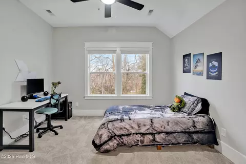 Bedroom - 107 Westminster Way, Hampstead, NC 28443 photo 4 of 5