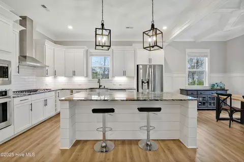 Kitchen - 107 Westminster Way, Hampstead, NC 28443 photo 1 of 4