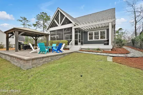 Exterior - 107 Westminster Way, Hampstead, NC 28443 photo 9 of 13