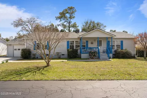 421 Capeside Dr, Wilmington, NC 28412