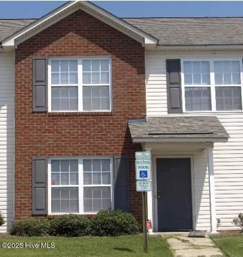 4105 Dudleys Grant Dr #E, Winterville, NC 28590