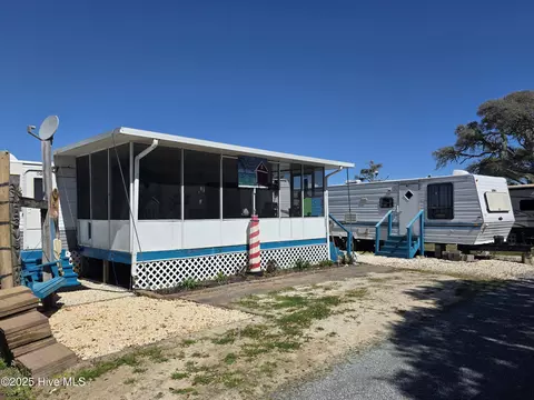 90 92 Pelican St, North Topsail Beach, NC 28460
