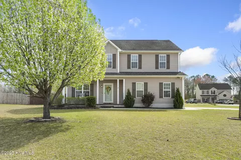 201 Margaret Ct, Beulaville, NC 28518