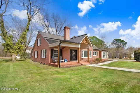 305 E First St, Princeton, NC 27569