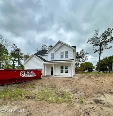 102 Creek Bluff Rd, Newport, NC 28570