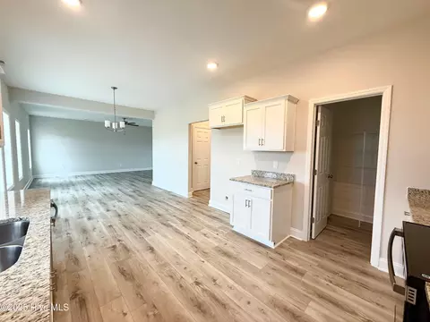 211 Shadow Grass Ct, Stella, NC 28582 photo 14