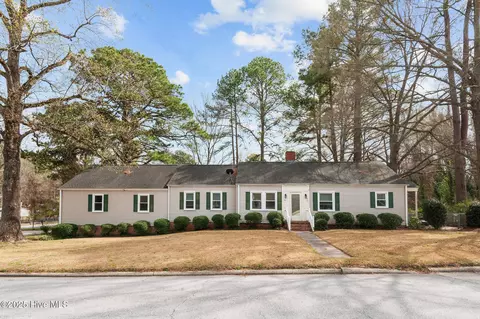701 W Hamlet St, Pinetops, NC 27864