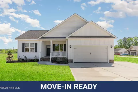 30 Tee Dr, Selma, NC 27576