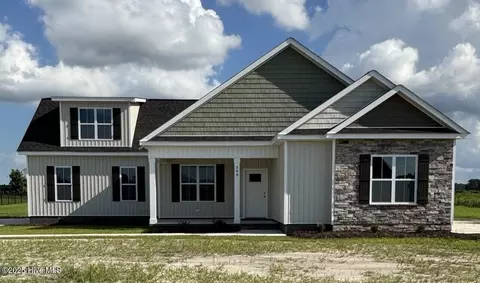 569 Workhorse Ln, Ayden, NC 28513