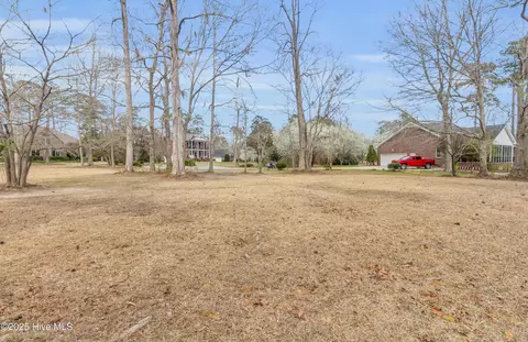 109 Brugg Ct, New Bern, NC 28560