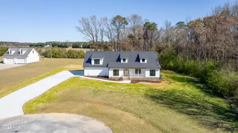 151 Cabin Creek Ln, Clinton, NC 28328
