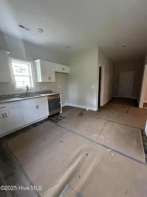 Entry Way - 204 Shadow Grass Ct, Stella, NC 28582 photo 2 of 2