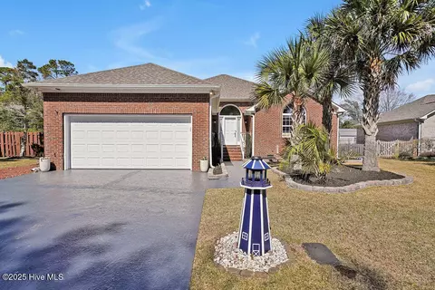 124 Lighthouse Dr, Carolina Beach, NC 28428