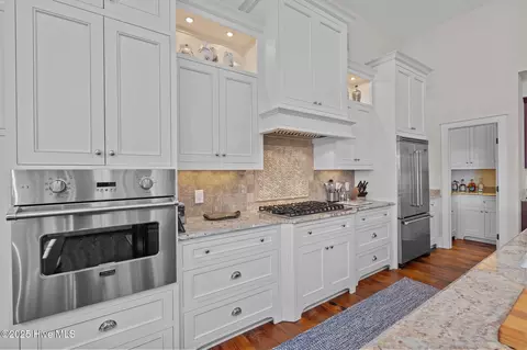 Kitchen - 20 Deepdale Ln, Pinehurst, NC 28374 photo 3 of 5