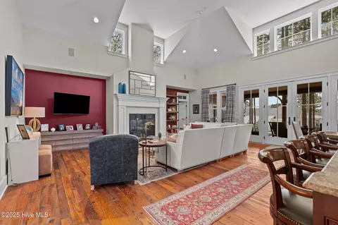 Living - 20 Deepdale Ln, Pinehurst, NC 28374 photo 2 of 3