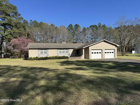 601 Holland Hill Dr, Goldsboro, NC 27530