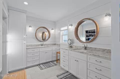 Bath - 9253 Ocean Dr, Emerald Isle, NC 28594 photo 7 of 10