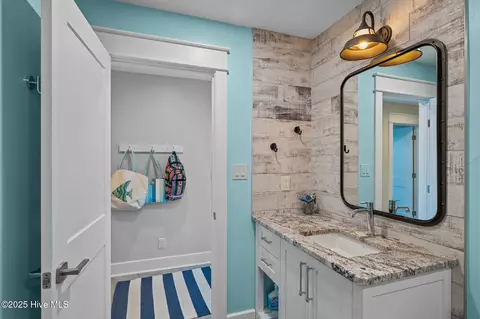 Bath - 9253 Ocean Dr, Emerald Isle, NC 28594 photo 4 of 10