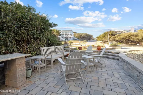 Exterior - 9253 Ocean Dr, Emerald Isle, NC 28594 photo 3 of 16
