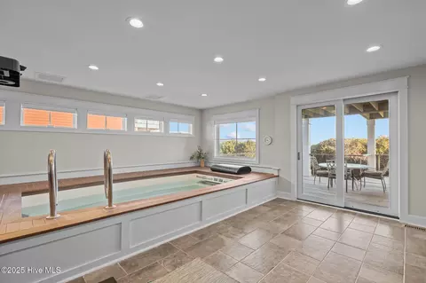 Exterior - 9253 Ocean Dr, Emerald Isle, NC 28594 photo 14 of 16