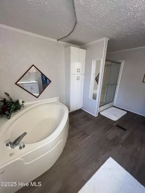 Bath - 36 Inlet Way, Chocowinity, NC 27817 photo 3 of 6
