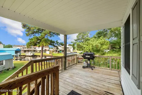 Exterior - 36 Inlet Way, Chocowinity, NC 27817 photo 6 of 9