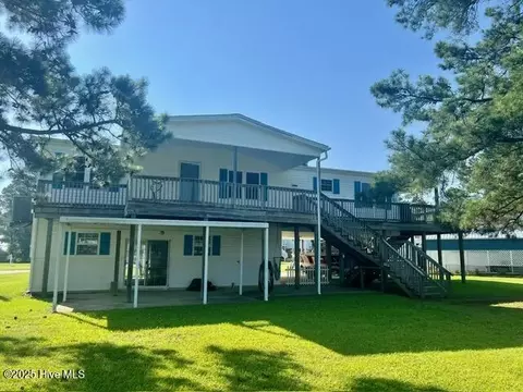 Exterior - 36 Inlet Way, Chocowinity, NC 27817 photo 3 of 9