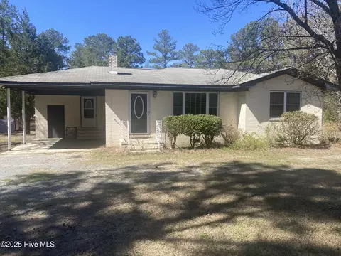 11721 Quail Ridge Dr, Laurinburg, NC 28352