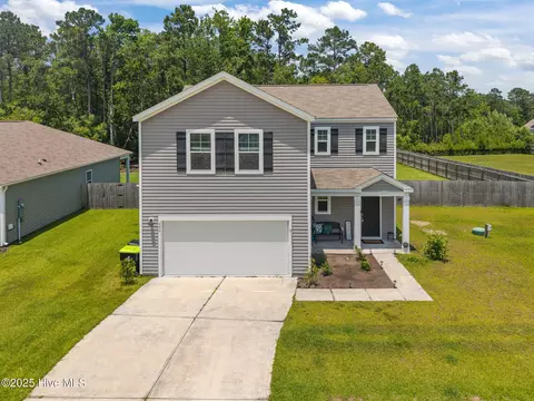 806 Lenox Dr, Holly Ridge, NC 28445