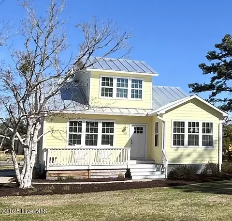 1101 Neuse Dr, Oriental, NC 28571