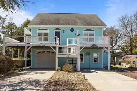 119 Bayberry Dr, Emerald Isle, NC 28594