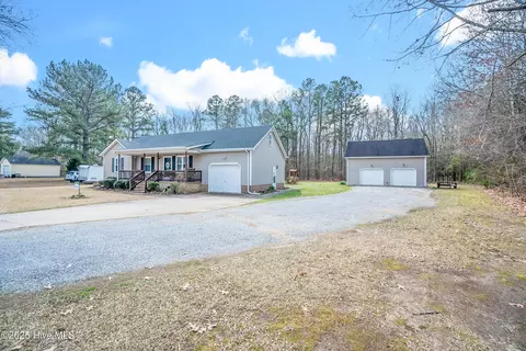 634 New Hope Rd, Hertford, NC 27944