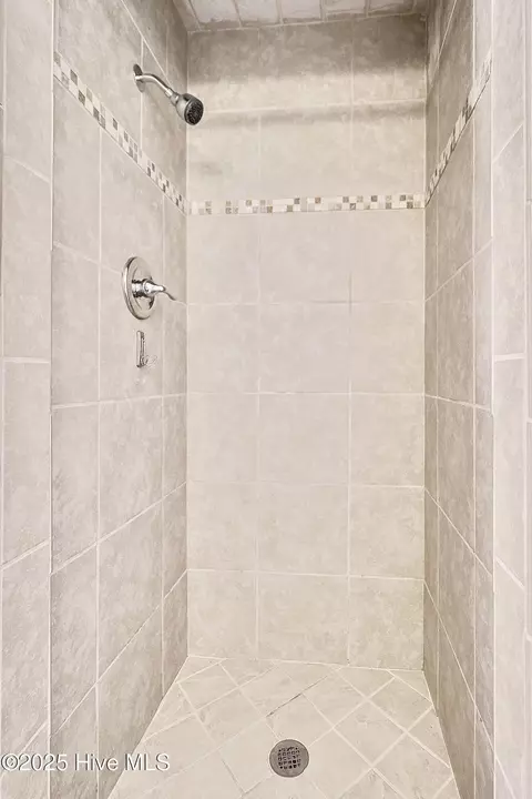 Bath - 100 Perch St, Moyock, NC 27958 photo 6 of 6