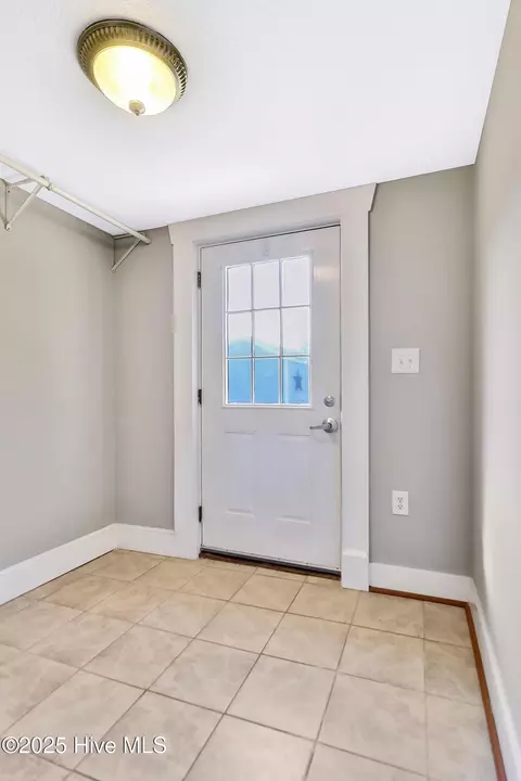 Entry Way - 100 Perch St, Moyock, NC 27958 photo 2 of 7