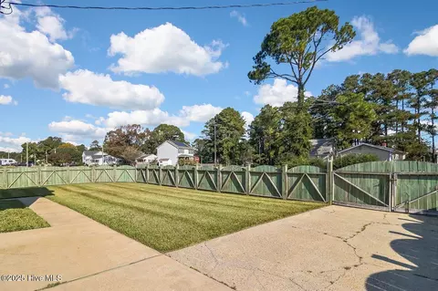 Exterior - 100 Perch St, Moyock, NC 27958 photo 5 of 6