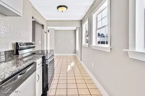 Kitchen - 100 Perch St, Moyock, NC 27958 photo 2 of 2