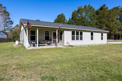 2705 Old Cherry Point Rd, New Bern, NC 28560